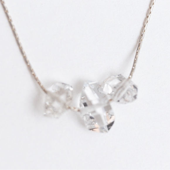 Deb Guyot Herkimer diamond quartz 3 stone necklace & earring set quiet luxury - Picture 9 of 16